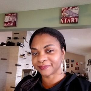 Meet your Posher, Frances